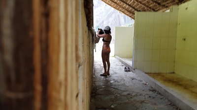 шпионская камера за коллегой из испанского университета